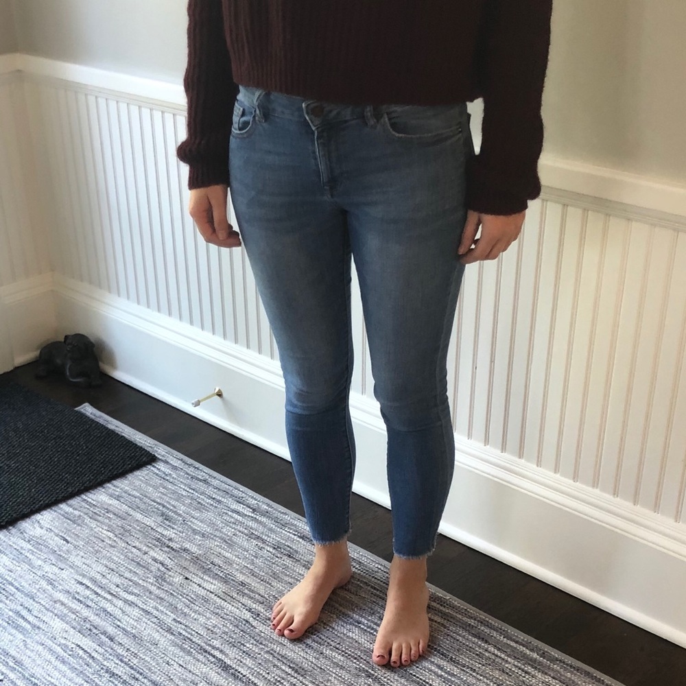 DL1961 Light Wash Stretchy Jeans